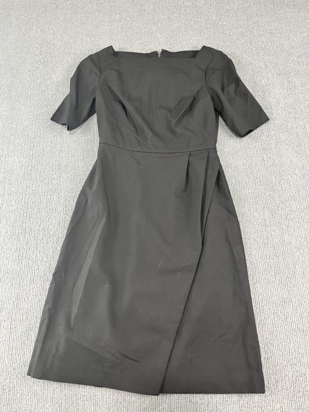 Banana Republic Petite Black Sheath Dress Short Sleeve Back Zip Womens Size 00